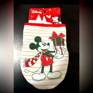 Disney Christmas Mickey Mouse Oven Mitt